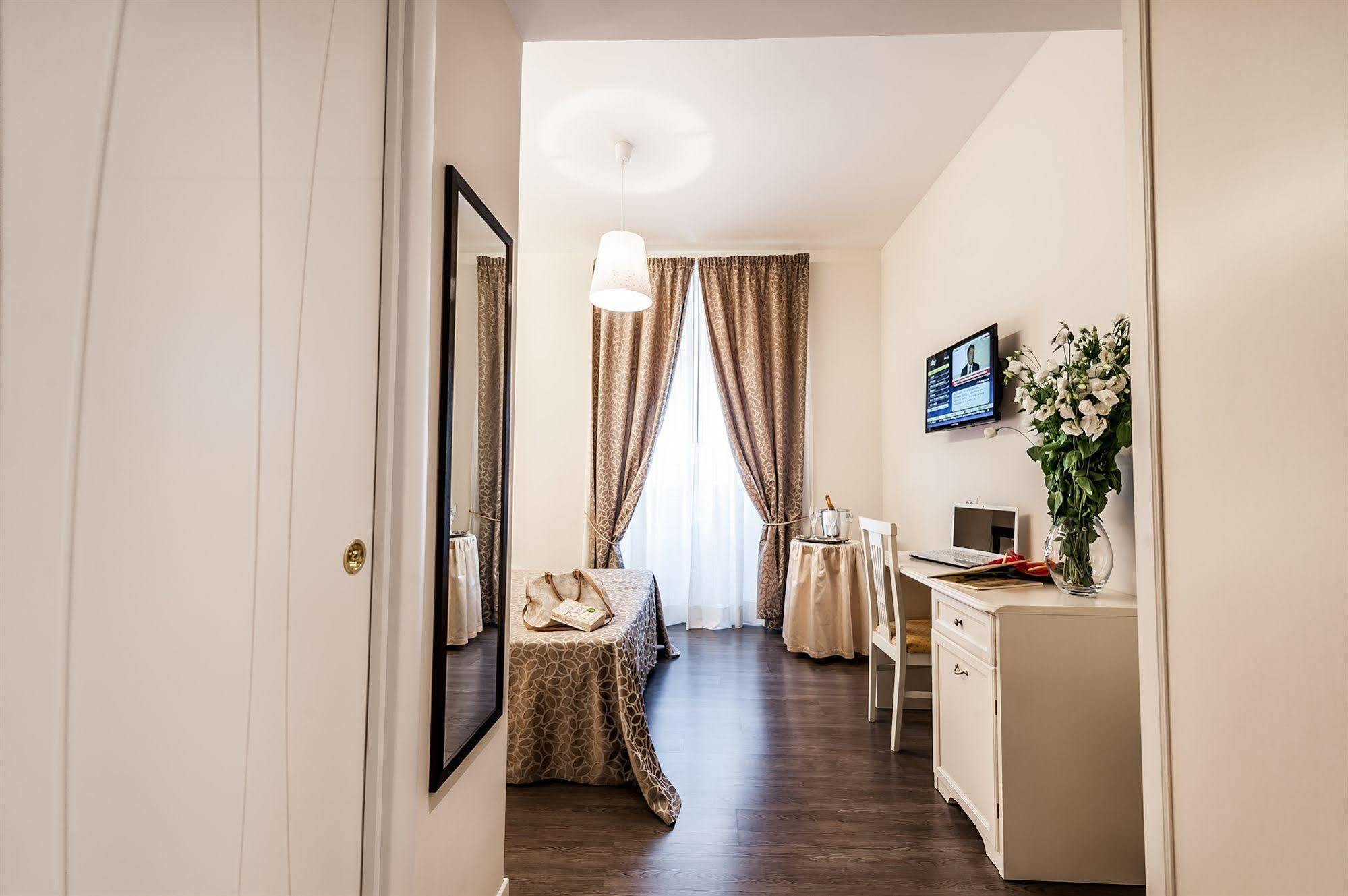 Relais De L'Opera Bed & Breakfast Rome Exterior photo