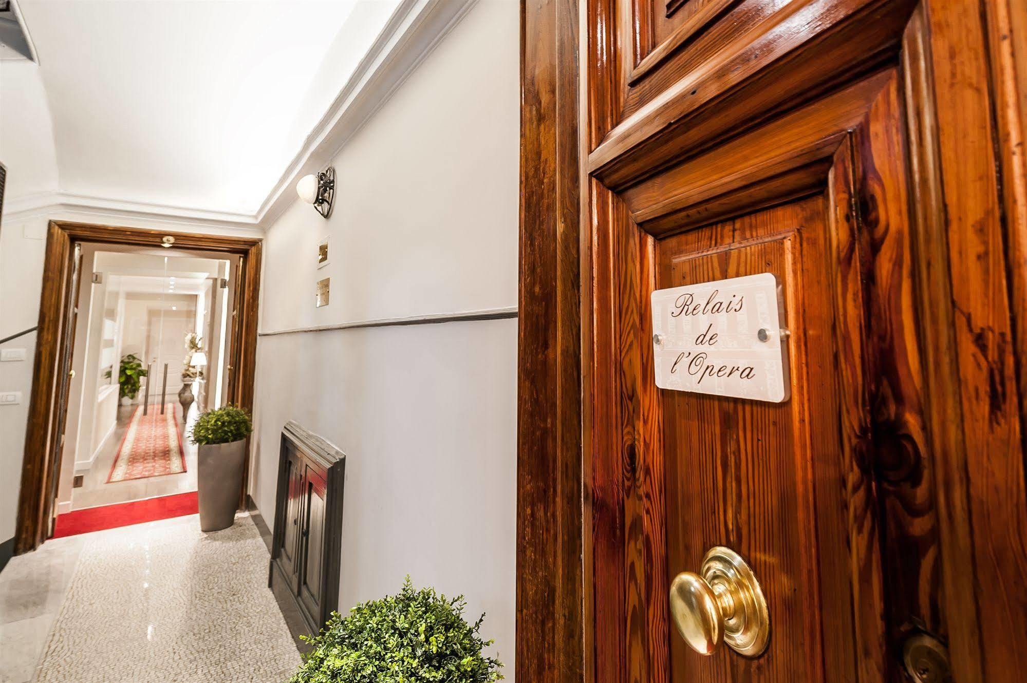 Relais De L'Opera Bed & Breakfast Rome Exterior photo